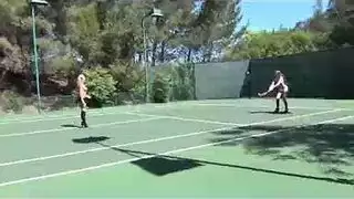 شرج مراهقات مفتوح بالكاد قانوني: نسخة المراهقات