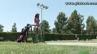 معرض نرمين ماهر غير الخاضع للرقابة للجماع