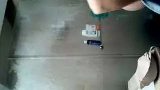 يصور جارته العريانه