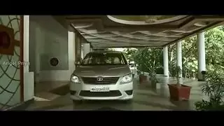 الجبهة الساخنة مع الشعر القصير، صوفيا ليون هو جلسة جنسية مثيرة مع صديقها مثليه الجديد