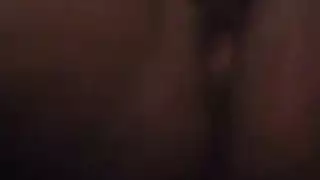 مراهق أسود يصرع مؤخرة الشقراء الكبيرة بقضيبه الداكن