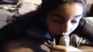 مشهد إباحي: عربي نحيف يمص قضيب نجم إباحي أسود