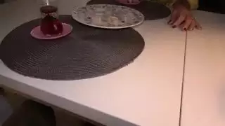 مؤخرة ربيبة عربية ممتلئة تُضرب في مشهد وهي ترتدي الحجاب