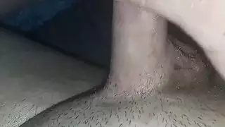 جلسة استمناء عاطفية: مداعبة قضيبي الصلب