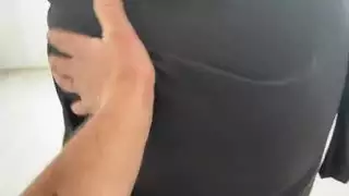 جماع قوي: زوجة الأب العربية المنحنية تأخذه بعمق في مؤخرتها