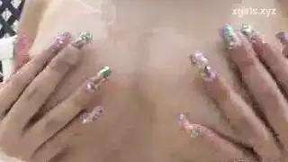 جزائرين ينيكو اختهم