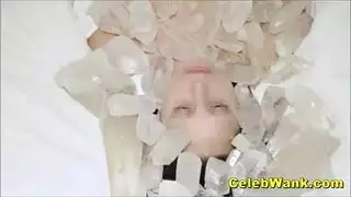 خيال الاستمناء في الغرفة – درس جنسي عام مثير