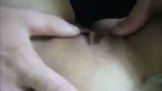 سكس سياسي تركي: مؤخرة نائبة الرئيس الضيقة تتمدد بواسطة شابين