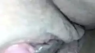 ممثلة إباحية متفجرة تأخذ قضيباً ضخماً