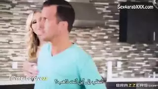 علاقة عائلية محرمة: الابن يهيمن على أمه في السرير