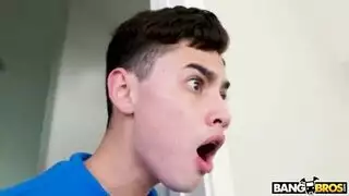 جنس شقيق جامح: أخت مثيرة تطالب بجنس قوي للرعشة