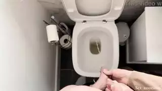 اغتصاب اب ابنته وهيا نائمه