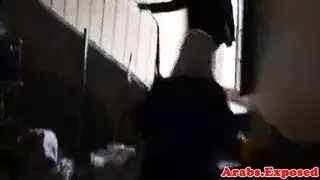 محجبة سورية تبلع زب بعنف في فيلم عربي إباحي صريح